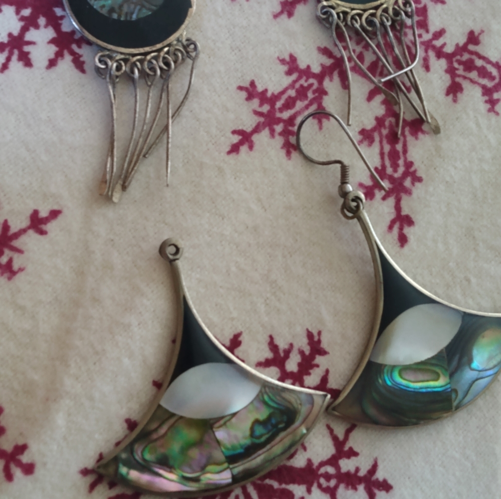 2 pair defected earrings